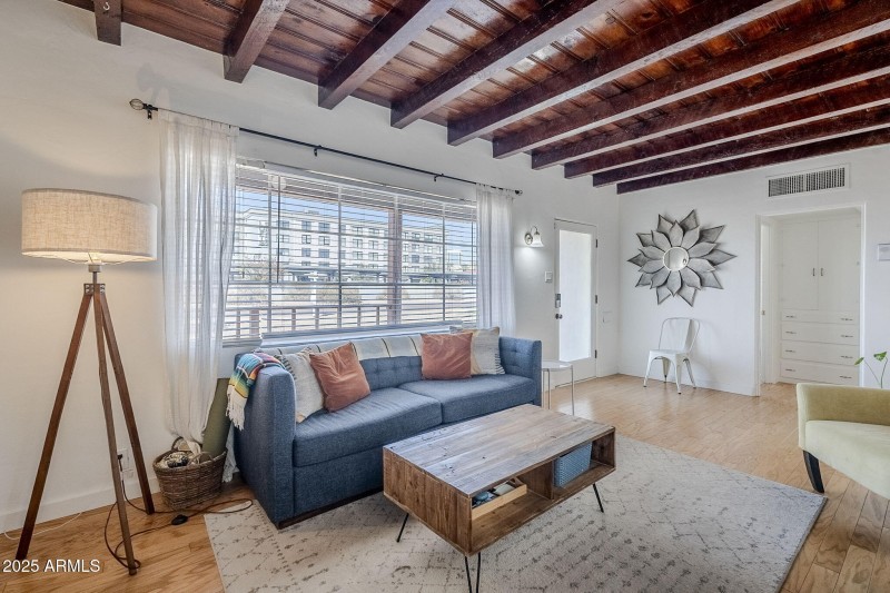 11-web-or-mls-edgemont-11