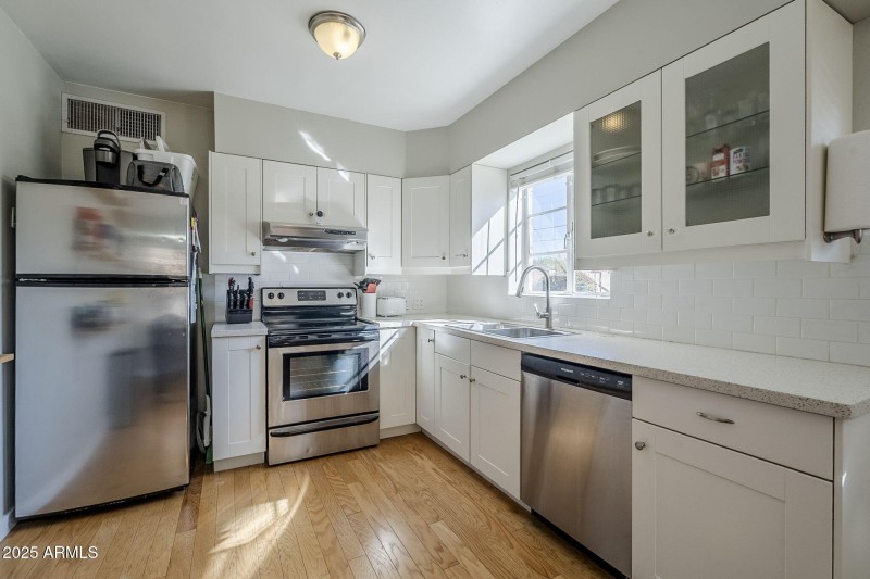 24-web-or-mls-edgemont-24