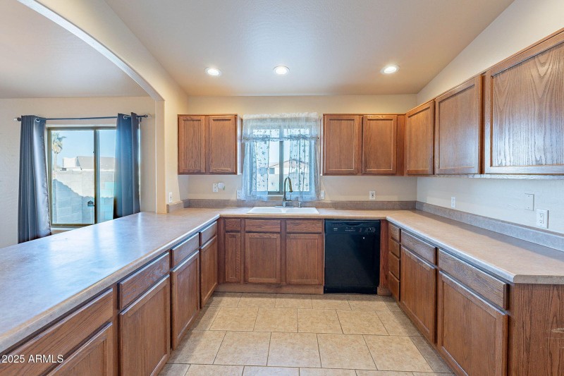 14-Kitchen