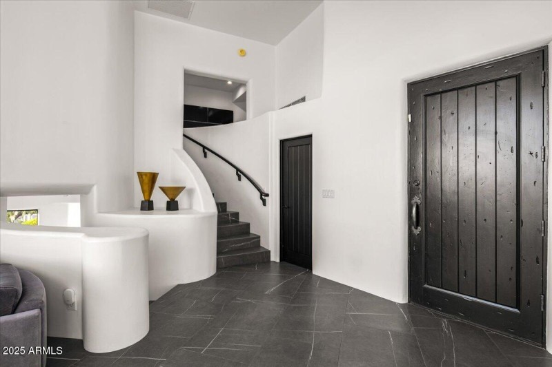 13-Entry ~ Foyer