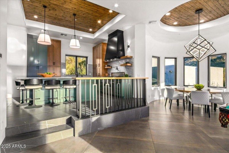 25-Kitchen ~ Eat In Areas