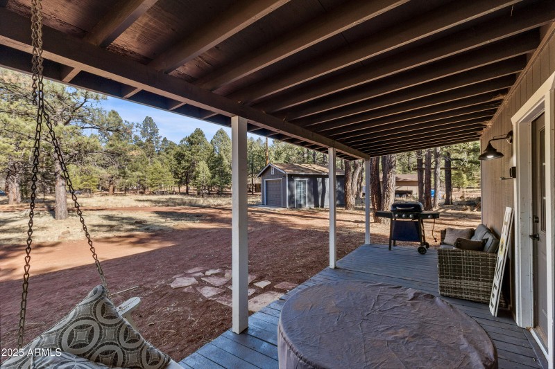 7240 E Knighthood Ln-17