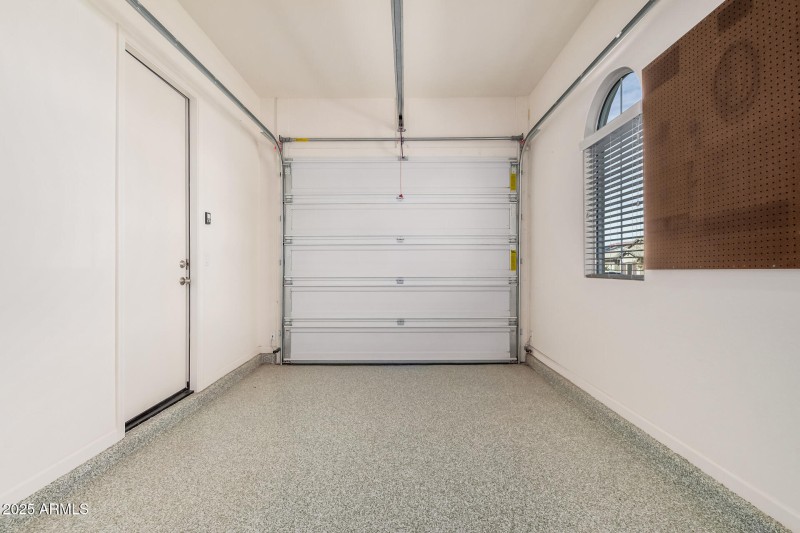 1 Car Garage