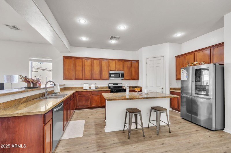 5634_N_82nd_Ave_Glendale_AZ_85303_USA-Ki