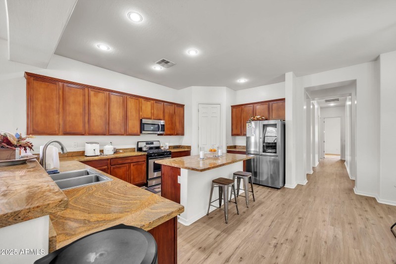 5634_N_82nd_Ave_Glendale_AZ_85303_USA-Ki
