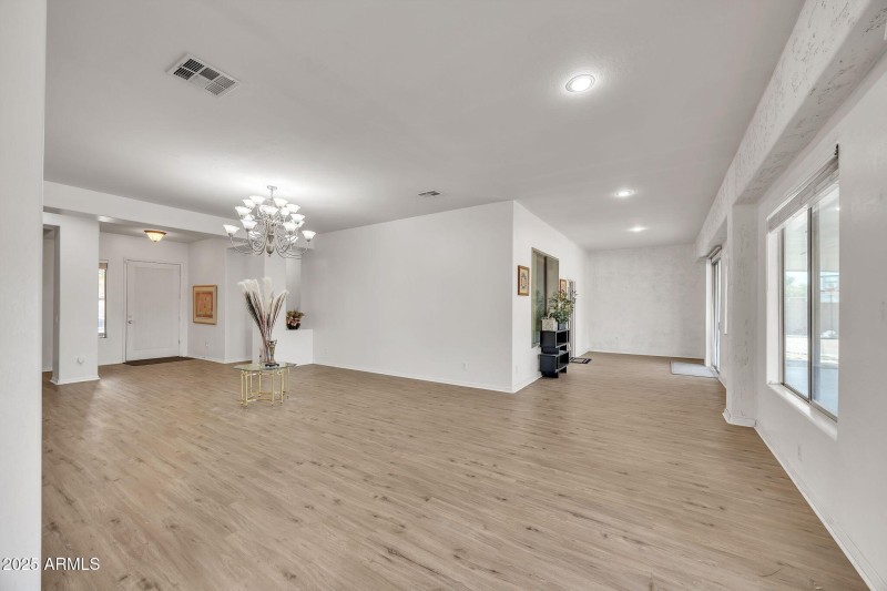 5634_N_82nd_Ave_Glendale_AZ_85303_USA-Fo