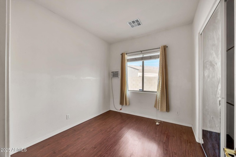 5634_N_82nd_Ave_Glendale_AZ_85303_USA-Ot