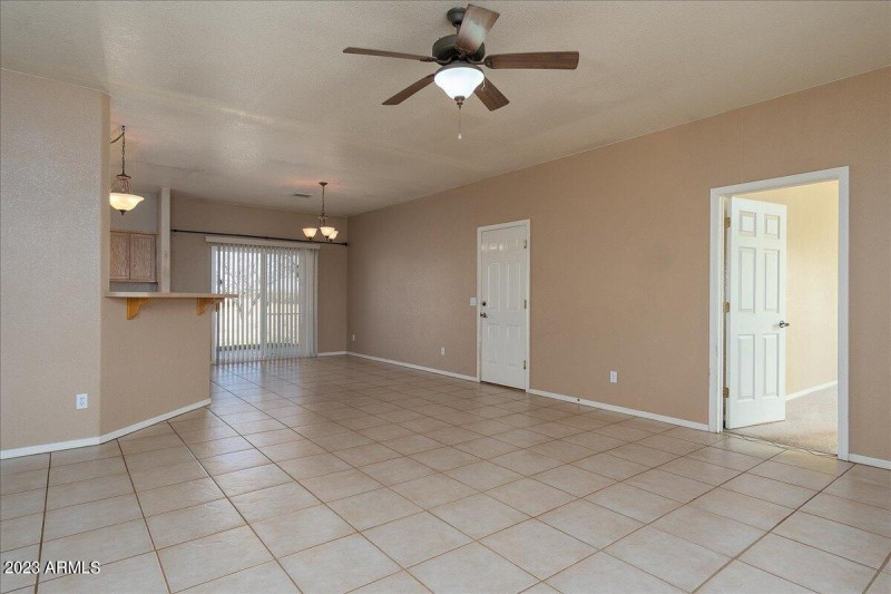 01-10193 E Windtalker Rd -April 06, 2023