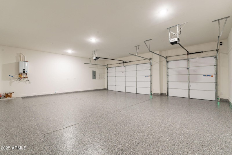 Mayne #4 - 3 Car Garage