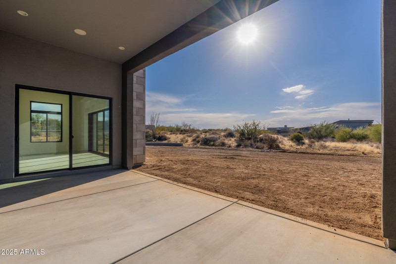 Mayne #4 - Covered Patio