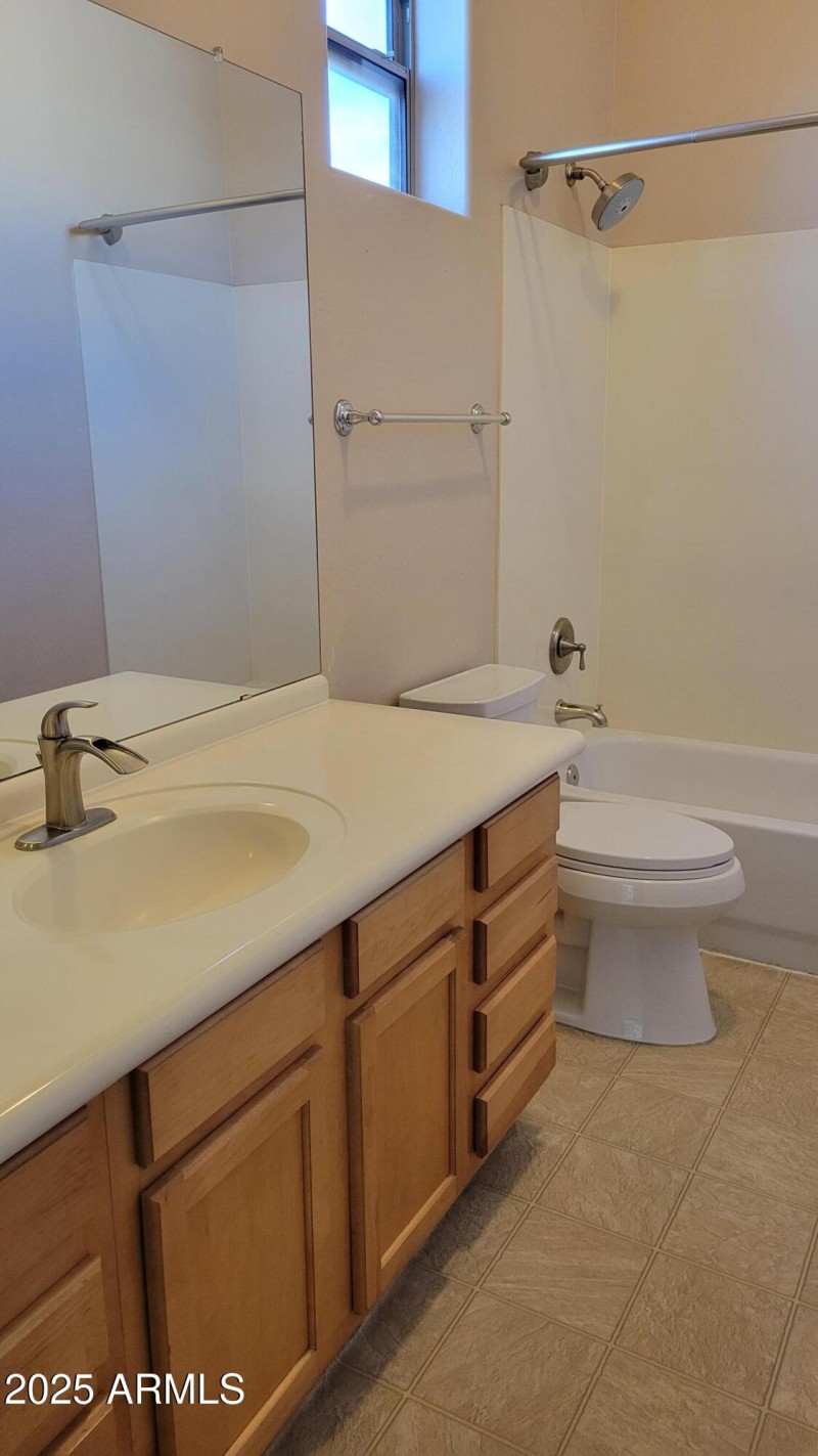 19-Master Full Bathroom