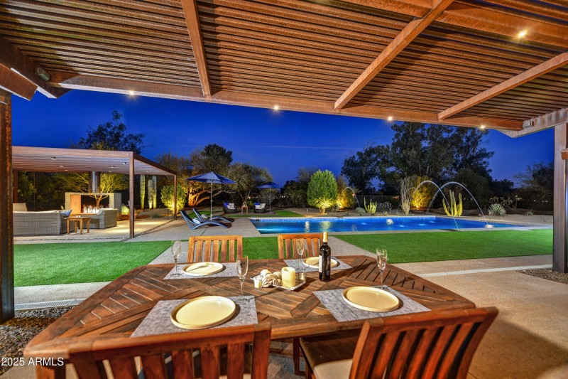 60-Twilight Patio Dining