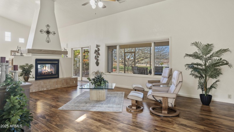Interior - 3033 Glenview Dr-3