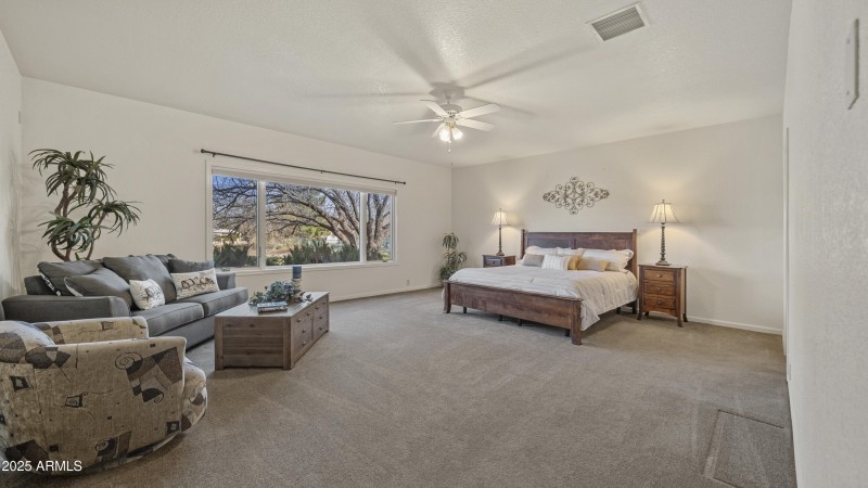 Interior - 3033 Glenview Dr-16