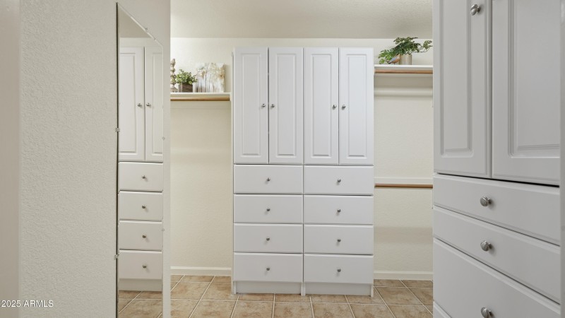 Interior - 3033 Glenview Dr-24