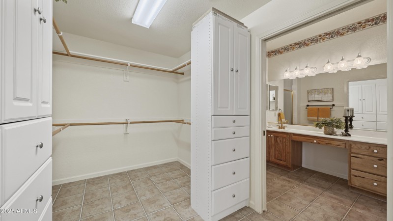 Interior - 3033 Glenview Dr-26