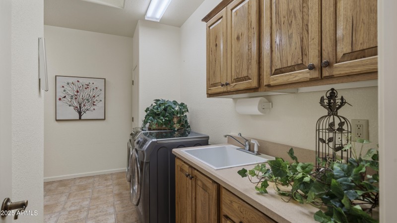 Interior - 3033 Glenview Dr-42
