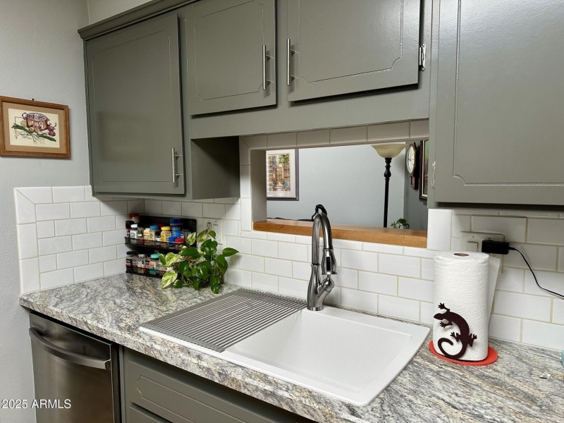 Kitchen Sink, Granite look Counters