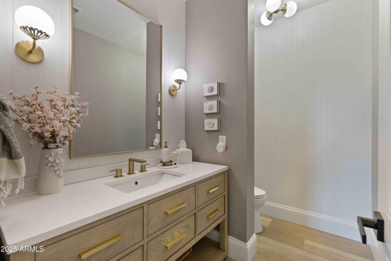 Fully Remodeled Guest Bath