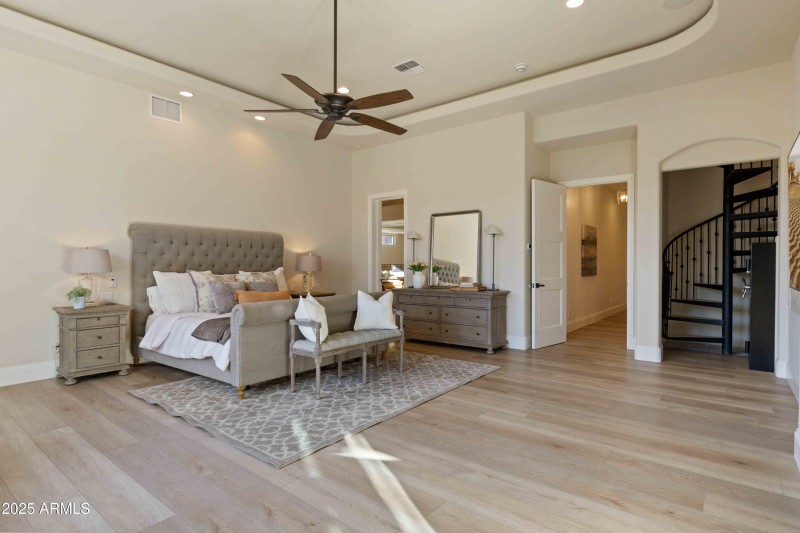 Owner's Suite with Surprise Loft/Library