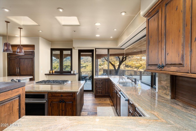 23-40947 n. 107th pl (23 of 65)