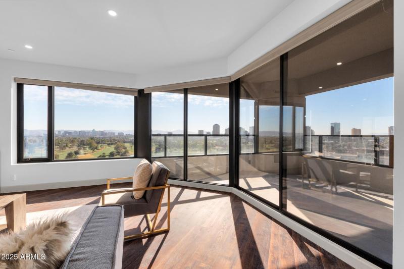 1040 E Osborn unit 1004-4