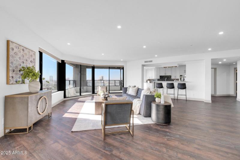 1040 E Osborn unit 1004-12