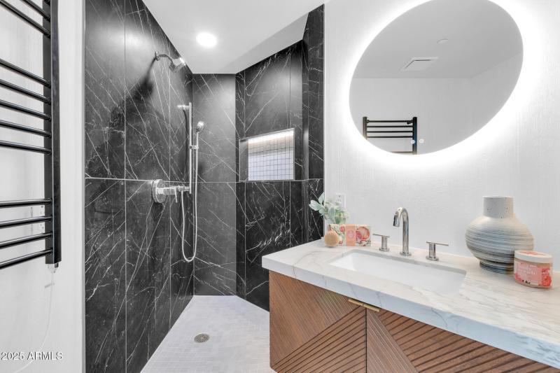 1040 E Osborn unit 1004-29