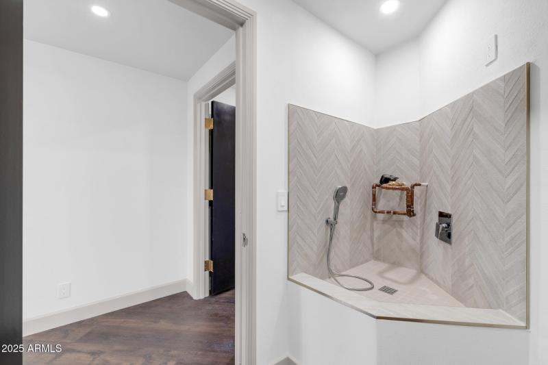 1040 E Osborn unit 1004-30