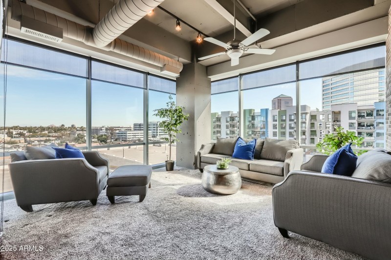 Huge Great Room w Incredible Views