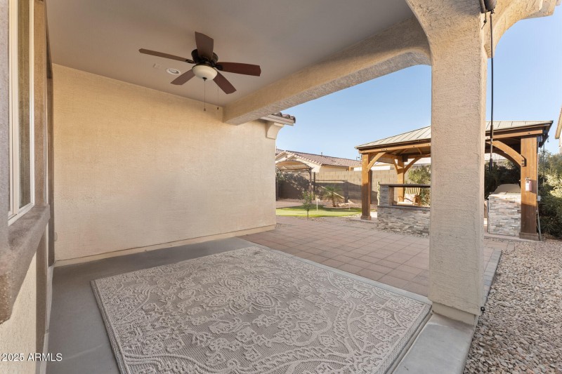 033-rear-patio