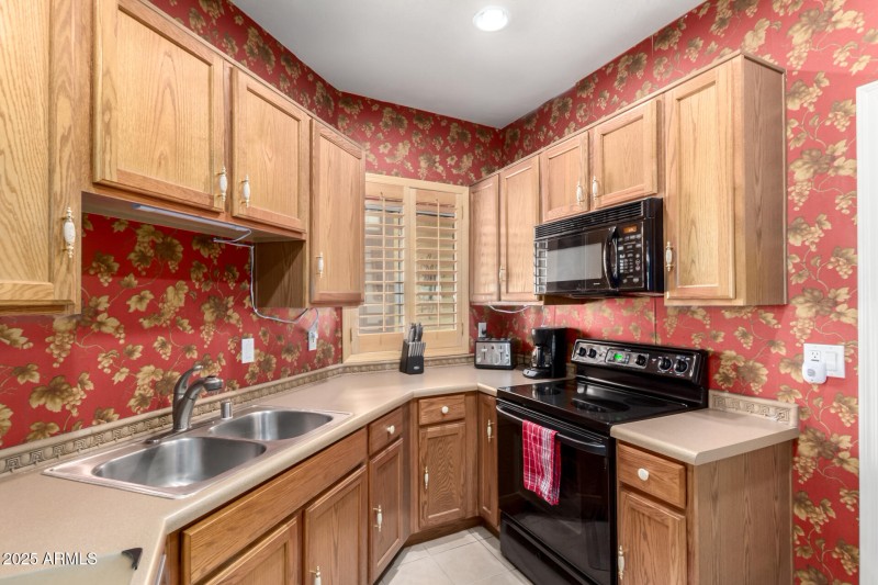 06 Kitchen
