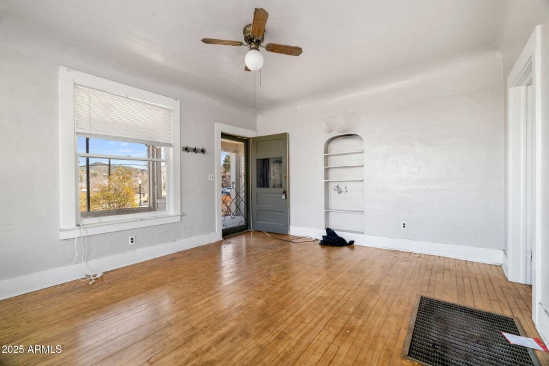 UNIT 1 LIVING ROOM