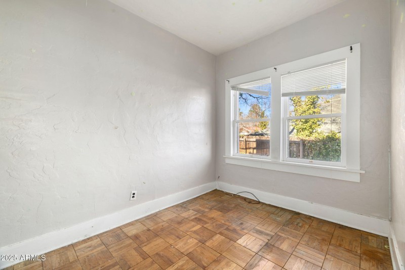 UNIT 1 BDRM