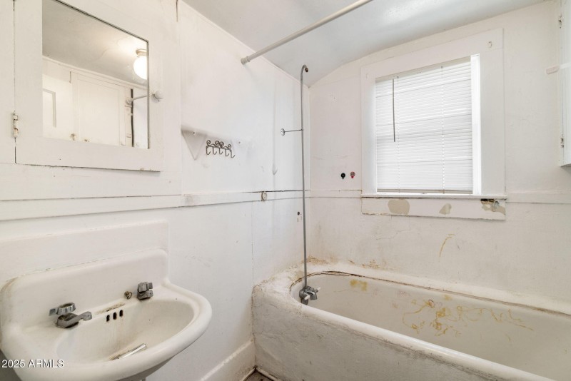 UNIT 1 BATH