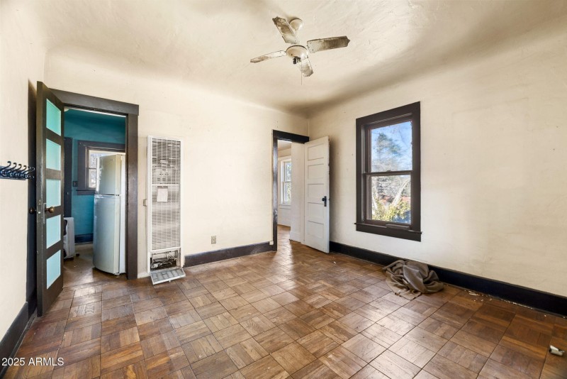 UNIT 3 LIVING ROOM