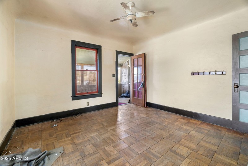UNIT 3 LIVING ROOM