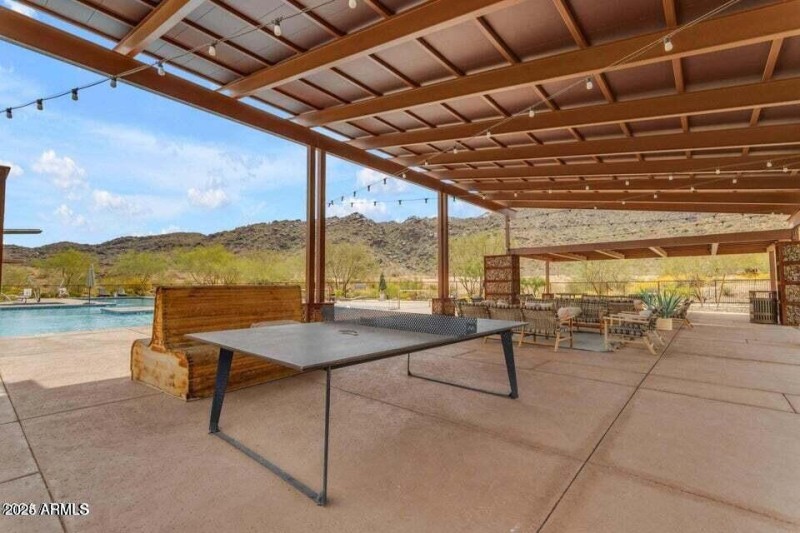 Avance clubhouse pool