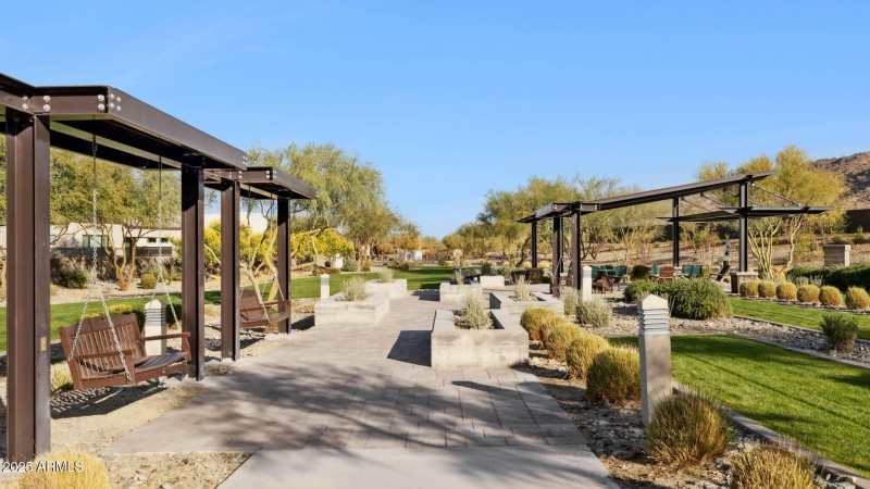Avance Park 5