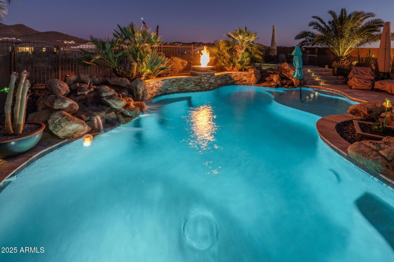 44) POOL