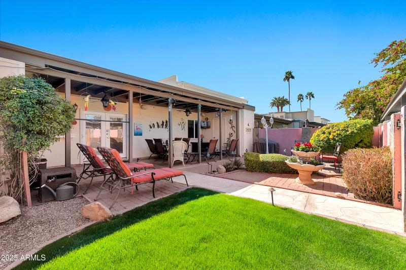 8230 E Valley Vista Dr-29