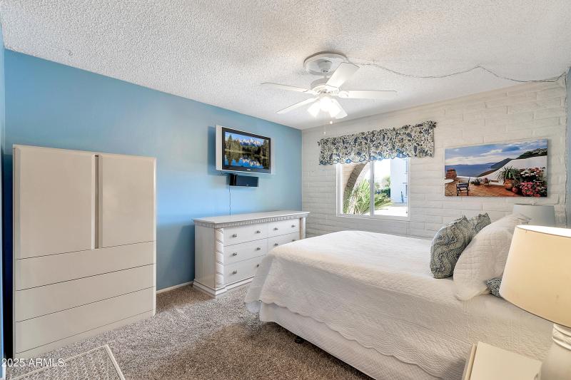 8230 E Valley Vista Dr-20