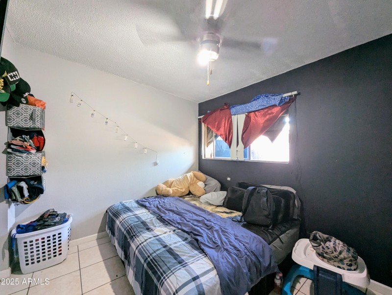 2210 W HEATHERBRAE DR