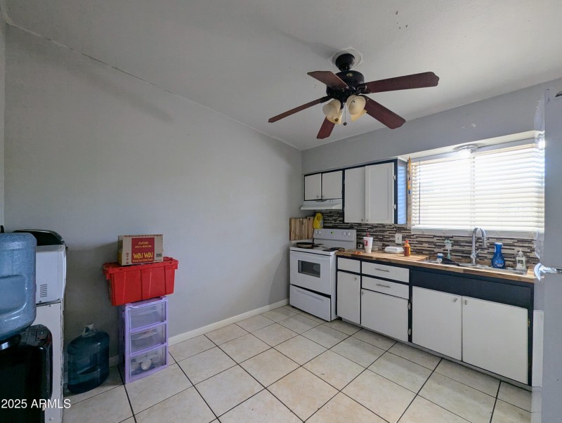 2210 W HEATHERBRAE DR