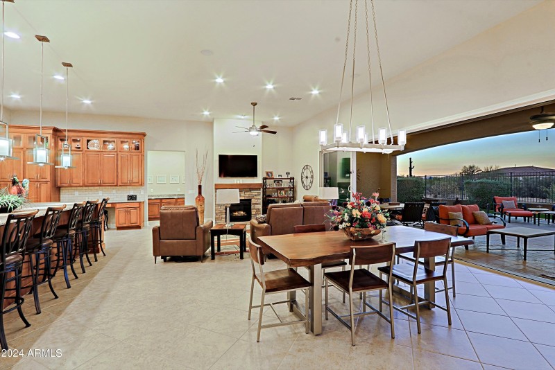 Dining 1