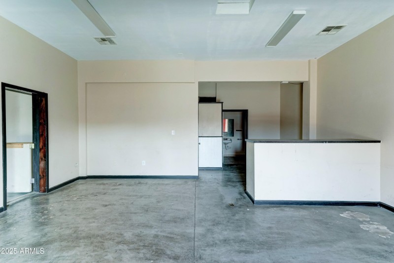 6721 N Black Canyon Hwy-4