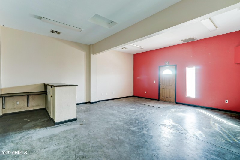 6721 N Black Canyon Hwy-7