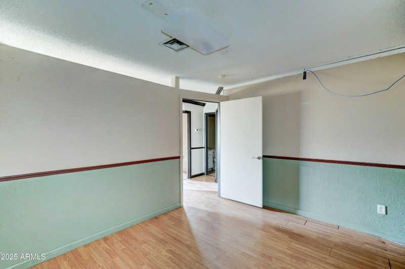 6721 N Black Canyon Hwy-19