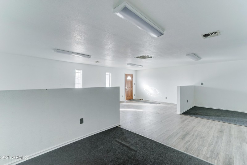 6721 N Black Canyon Hwy-30