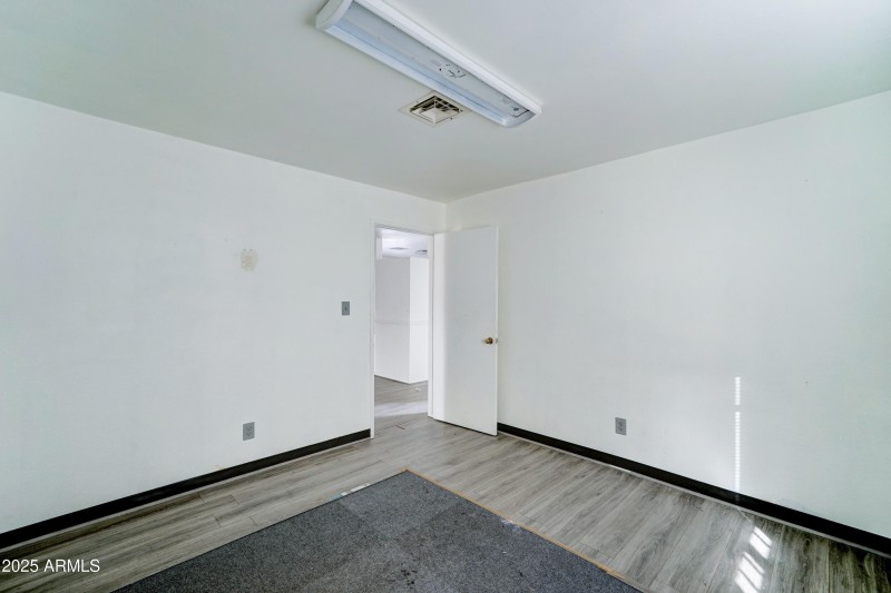 6721 N Black Canyon Hwy-34